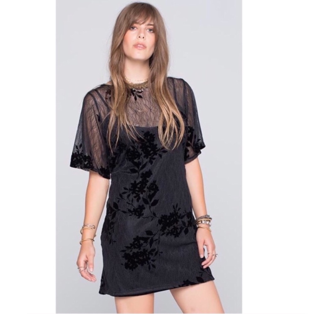 Brand of Gypsies Cora Flocked Lace Shift Dress